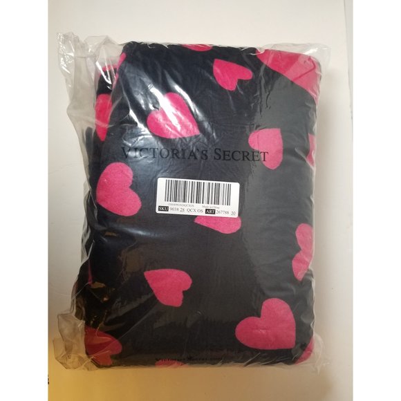 Victoria Secret Plush Blanket 2024 Valentines Day - Picture 3 of 4